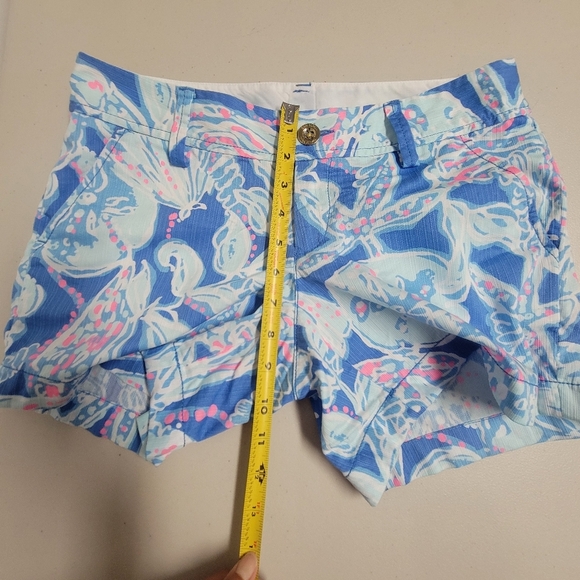Lilly Pulitzer Gallahan Shorts. - Picture 9 of 13